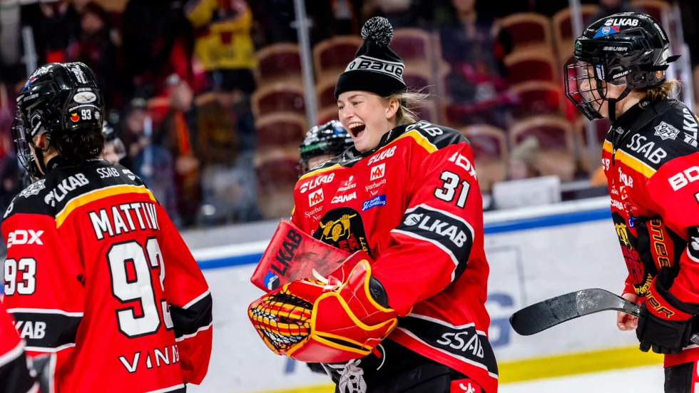 Frida Axell höll säsongens sjunde nolla när Luleå Hockey/MSSK vann mot Leksand med 6-0.