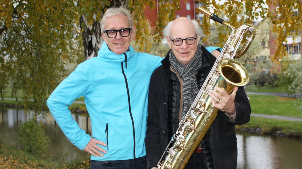 Olle Strandberg (vänster) är sångsolist när Bodens storband har sin årliga höstkonsert. Åke Sundberg är arrangör och bandmedlem.