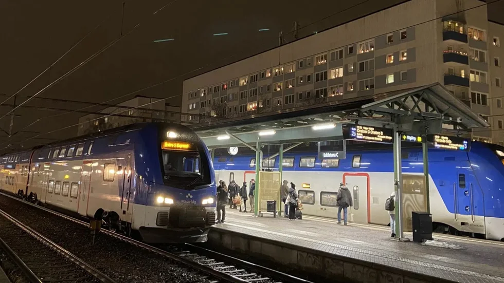 Ett tåg havererade vid perrongen på centralstationen i Eskilstuna under måndagskvällen.
