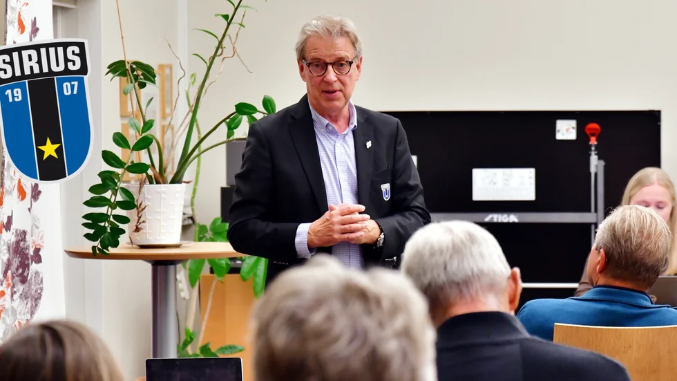 Ragnar Linder, ordförande och klubbchef i Sirius Bandy, säger att klubben har betalat av skatteskulden som uppgick till över 800 000 kronor.
