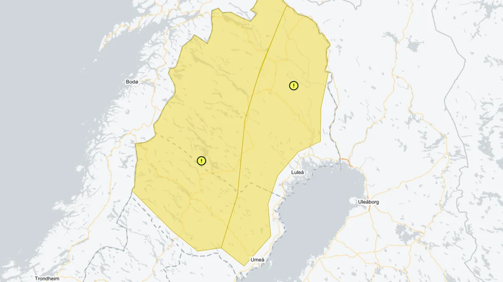 Två varningar har utfärdats (de två varningarna delas av strecket i mitten av det gula området). Varningen till vänster i bild börjar gälla under söndagskvällen, varningen till höger i bild börjar gälla natten mot måndagen. Båda varningarna gäller fram till måndagsmorgonen.