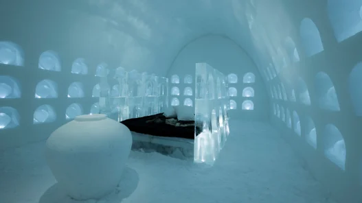Sviten, ICE KILN. Konstnärerna Jaeyual Lee, USA & Daeho Lee, Sydkorea, står bakom rummet.  
