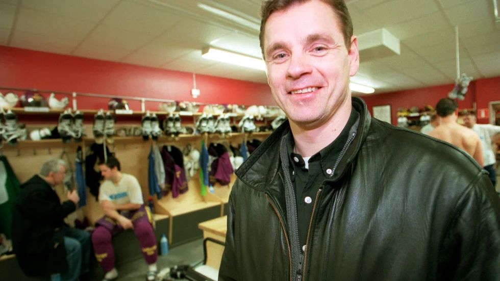 Håkan Loob är SHL:s bästa spelare genom tiderna. Ingen har varit så dominant på isen som honom.