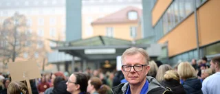 Läkaren som avbröt pressträffen hyllas – har blivit en symbol