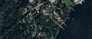Fastigheten på Munkvretsvägen 14 i Nysättra, Norrtälje har fått ny ägare