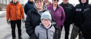 Stegras bygge ger ökad trafik – bybor vågar inte gå på vägen