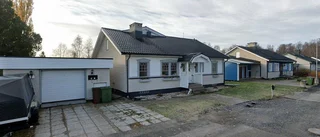 Huset på Hässjestigen 7 i Gammelstad har bytt ägare två gånger sedan 2022