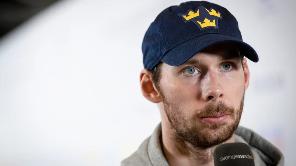 Marcus Pettersson stannar i Vancouver Canucks.