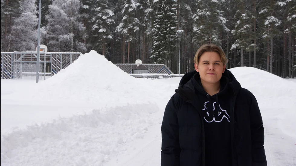 Mikael Blomberg tycker det är viktigt att prata om psykisk ohälsa. "Jag vill visa att det går att komma ur det och få hjälp", säger han.