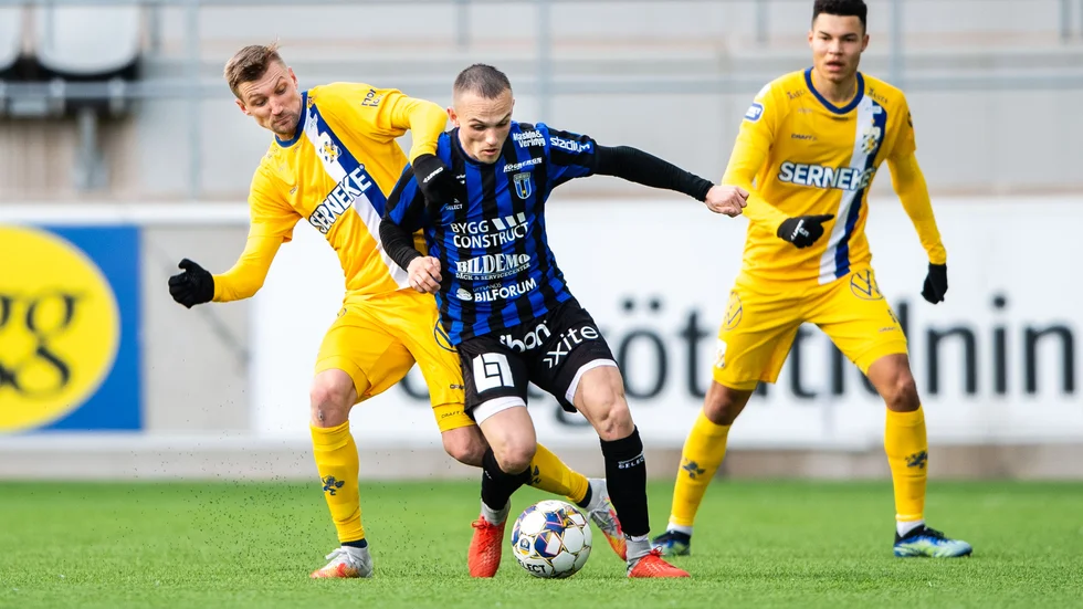 Aron Bjarnason värvades till Sirius från Ungern. 