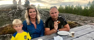 Våfflor i det fria skapar sommarmys på Kalahatten – lång tradition: "Det har blivit någon våffla"