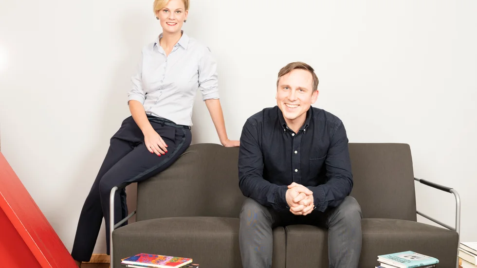 Frida Edman, mässansvarig, och Oskar Ekström, programchef, jobbar i år med en mässa som arrangeras både på plats i Göteborg och digitalt. Pressbild.