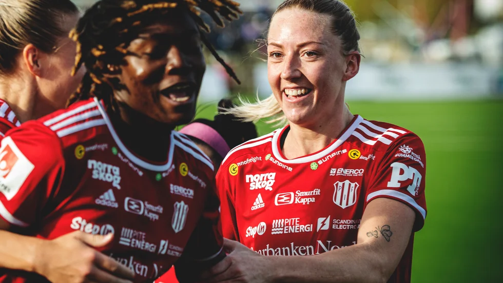 Cajsa Hedlund lade fotbollsskorna på hyllan efter förra säsongen. Nu siktar hon på comeback i handboll. (Arkivbild)