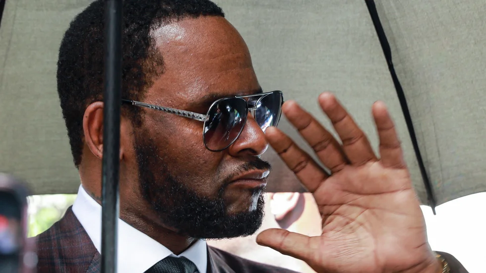 En jury i New York har funnit musikern R Kelly vara skyldig till sexuella övergrepp som han anklagats för. Arkivbild.