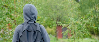 Anna, 10, vågar inte åka med skolskjutsen mer: "Vi var nära att skrapa i en annan bil"