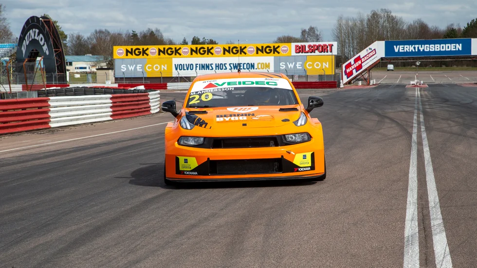 Mattias Andersson var femma och sexa på de två kvalen till STCC-premiären.