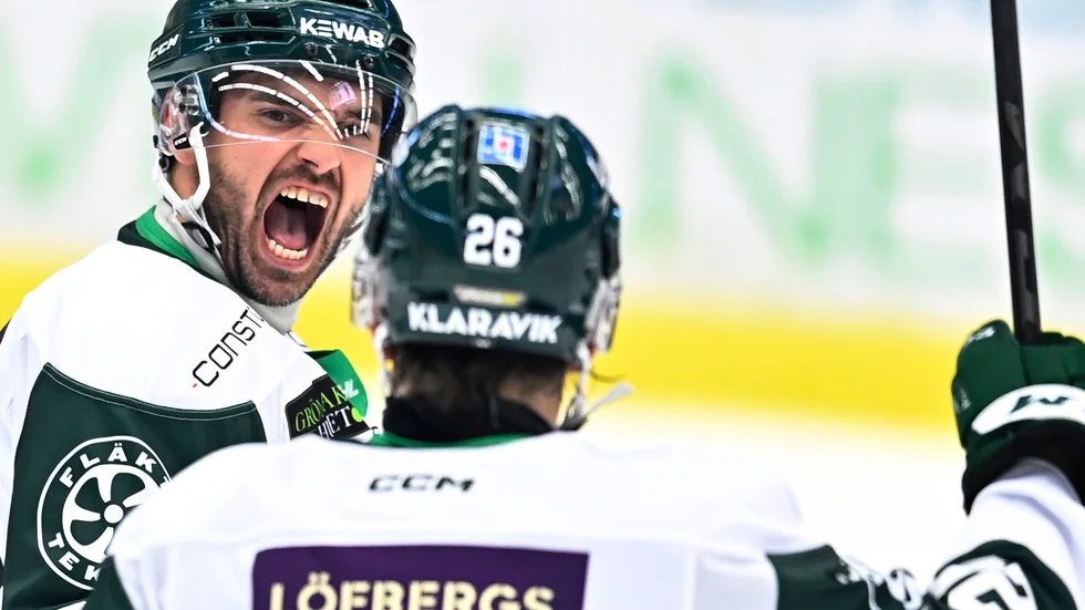 Färjestad fick jubla sist i SHL-premiären mot Växjö.