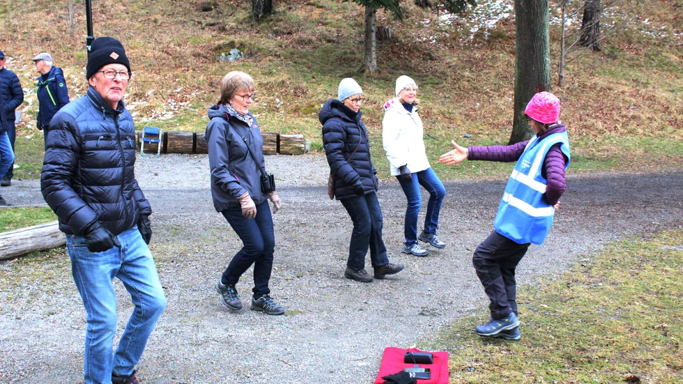 Annika Alarik Franzén lärde ut nya innedansen Jerusalema vid SPF-träffen.