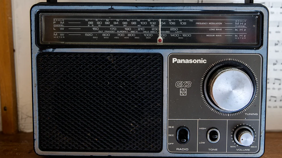Tre programledare i kenyansk radio fick sparken efter att ha fällt sexistiska uttalanden. Genrebild.