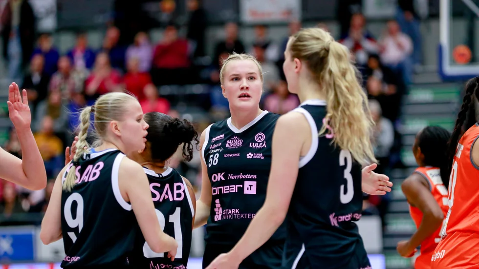 Luleå Basket, Sofia Hägg, Allis Nyström och Ellen Nyström.