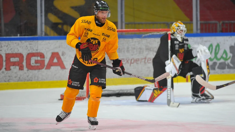 Linus Omark gör sin första match i Luleå Hockey på sju år.