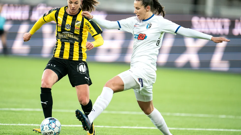 Pauline Hammarlund, i gult och svart. Arkivbild.
