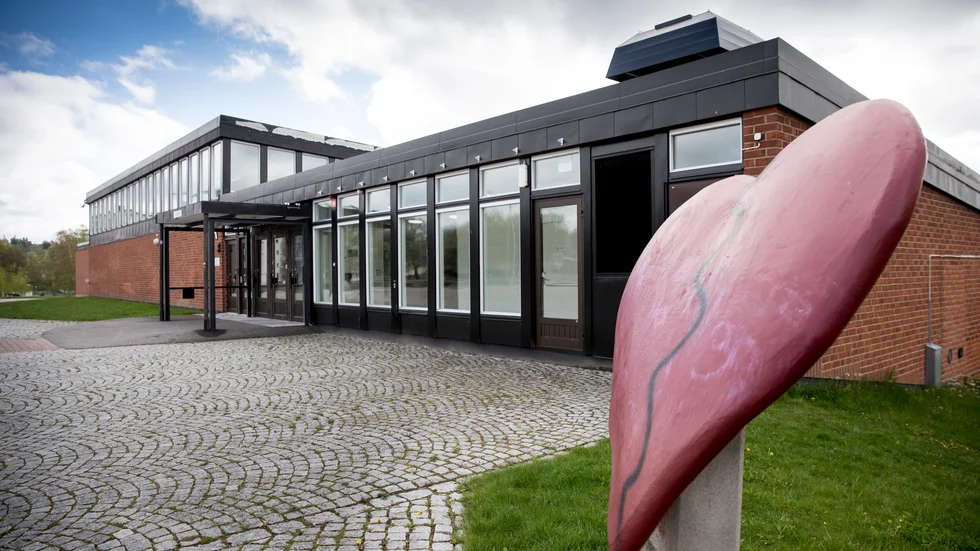 För ett antal elever på idrottsgymnasiet på Lindeskolan i Lindesberg fick en nattlig nollning långtgående konsekvenser.