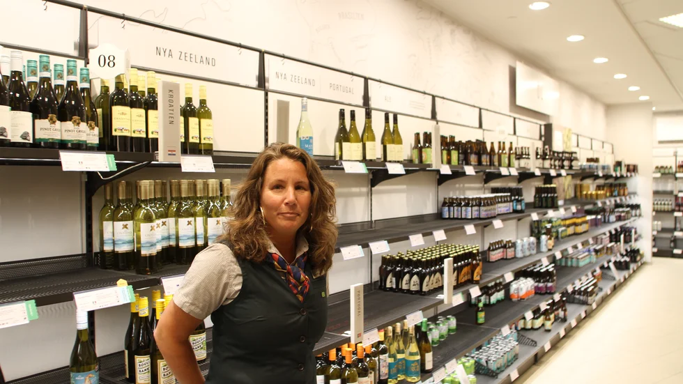 "Det tar en stund att fylla upp butiken igen när sådana här saker händer", säger Jennie Engdahl, butikschef på Systembolaget Tuna park