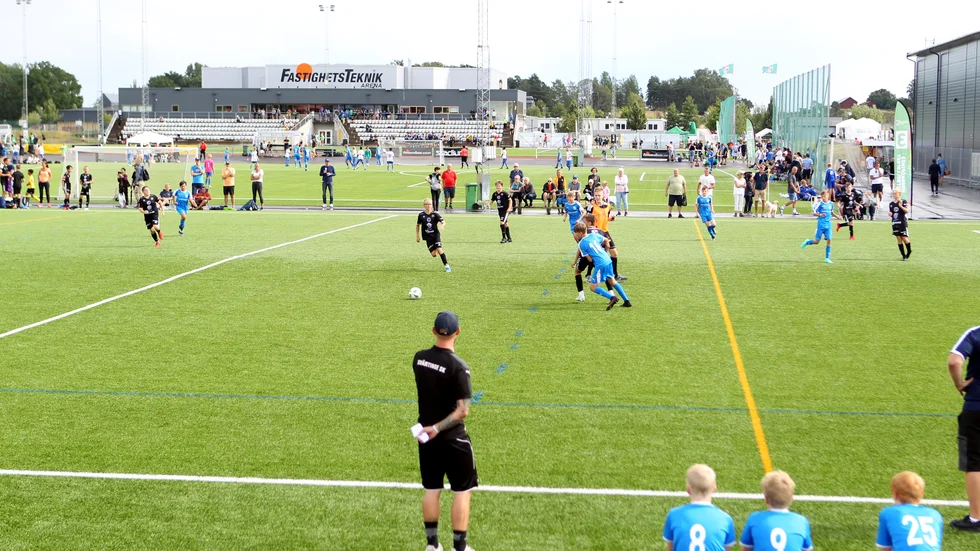 Matcher spelades under hela torsdagen i Lindö. 