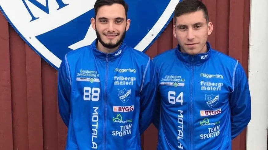 IFK Motalas två ryska spelare Artem Feroyan och Maksim Plotnikov har landat i Sverige och är redo för spel i första träningsmatchen som spelas mot Tillberga i Västerås på söndag.