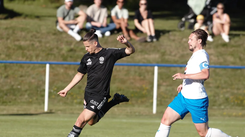 Alexandar Mutic var ständigt aktiv längst fram och gjorde två av Maifs mål. 