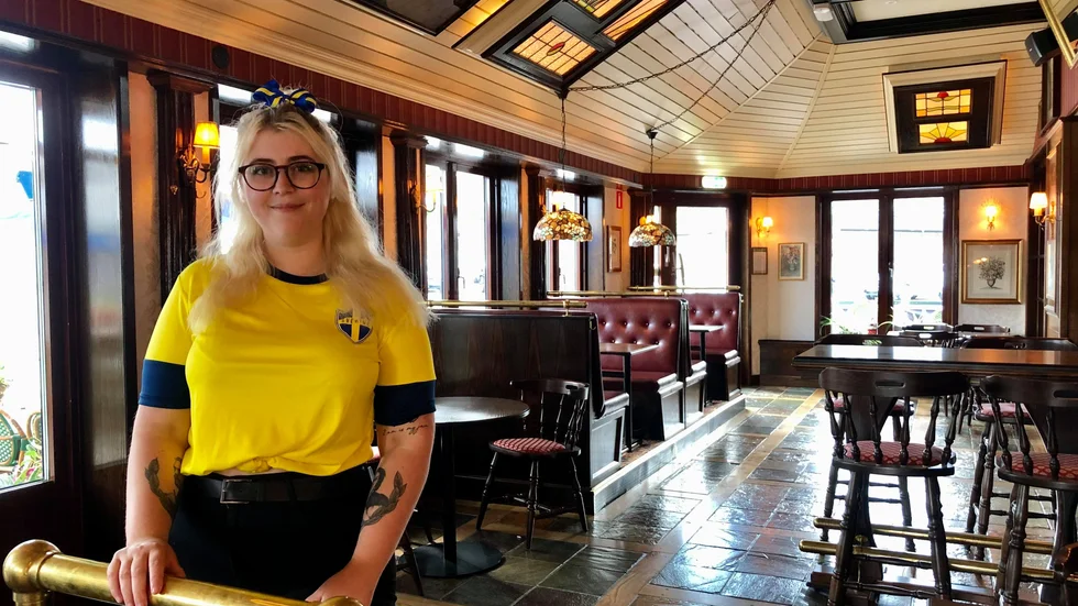 På torsdag lättar reglerna för restauranger och krogar. Modesty Buckley, som arbetar på Bishops Arms sedan ett år tillbaks, är laddad.