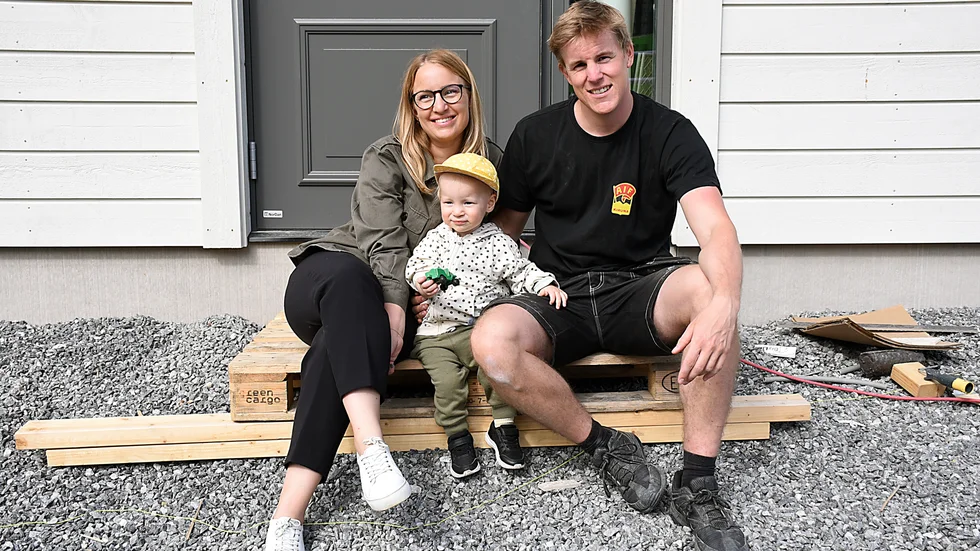 Rebecca, Niklas och Hjalmar ser fram emot att flytta in i sitt hus på Lisas backe.