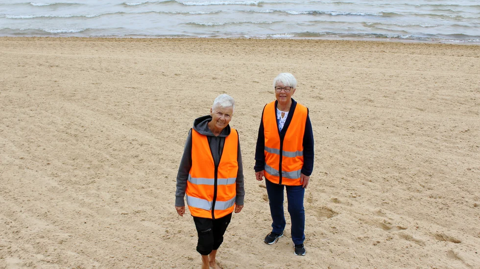 Lisbeth Richardson och Barbro Leijonmarck Lindberg är volontärer i Varamon.
