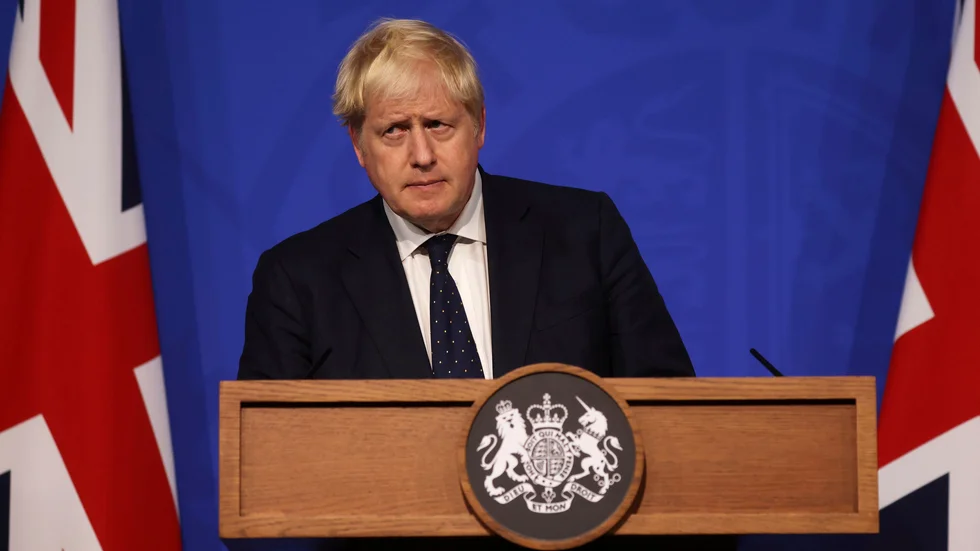 Storbritanniens premiärminister Boris Johnson håller pressträff om den den framtida covidstrategin.
