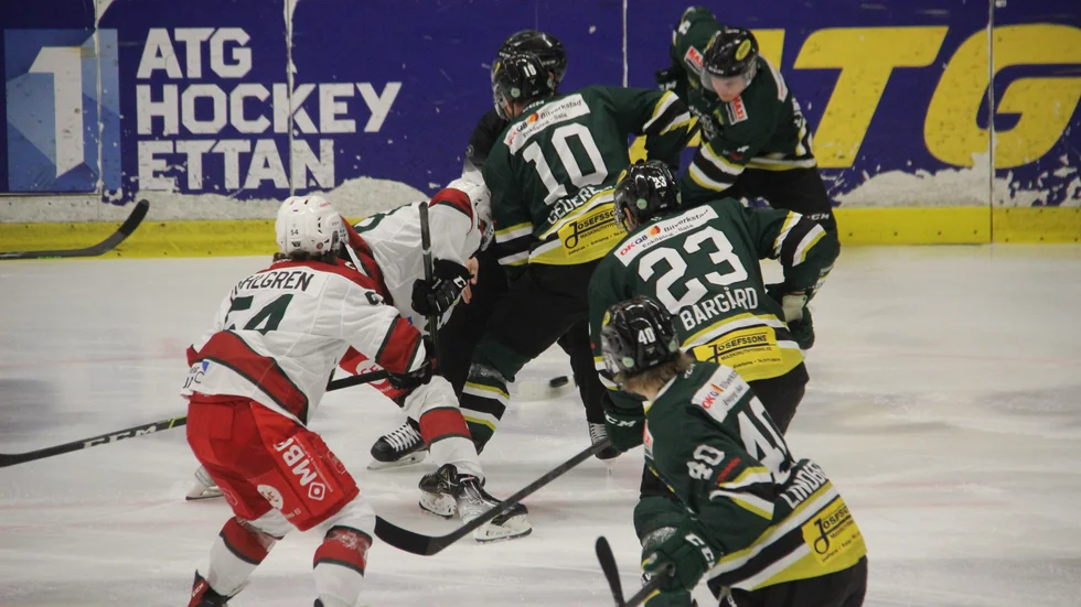 ESK möter Vallentuna på bortis. ESK:s tränare Christofer Eriksson vill fortsätta på samma sätt som dom avslutade matchen mot Väsby senast.