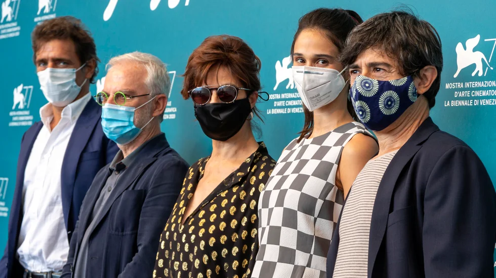 Luigi Lo Cascio, Daniele Luchetti, Linda Caridi, Laura Morante  och Adriano Giannini på filmfestivalen i Venedig förra hösten.