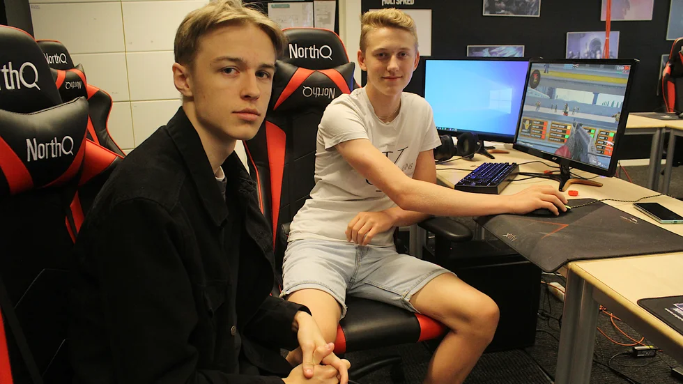 Albin Frick, Kalle Johansson och Oskar Karlsson (saknas på bilden) ser fram emot att få visa vad de kan och utvecklas vidare genom samarbetet med Prima eSport. 