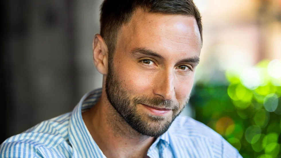 Måns Zelmerlöw är en av artisterna som gästar veckans "Allsång på Skansen".