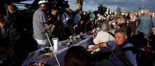 Tjecker gick på avskedsfest för viruset