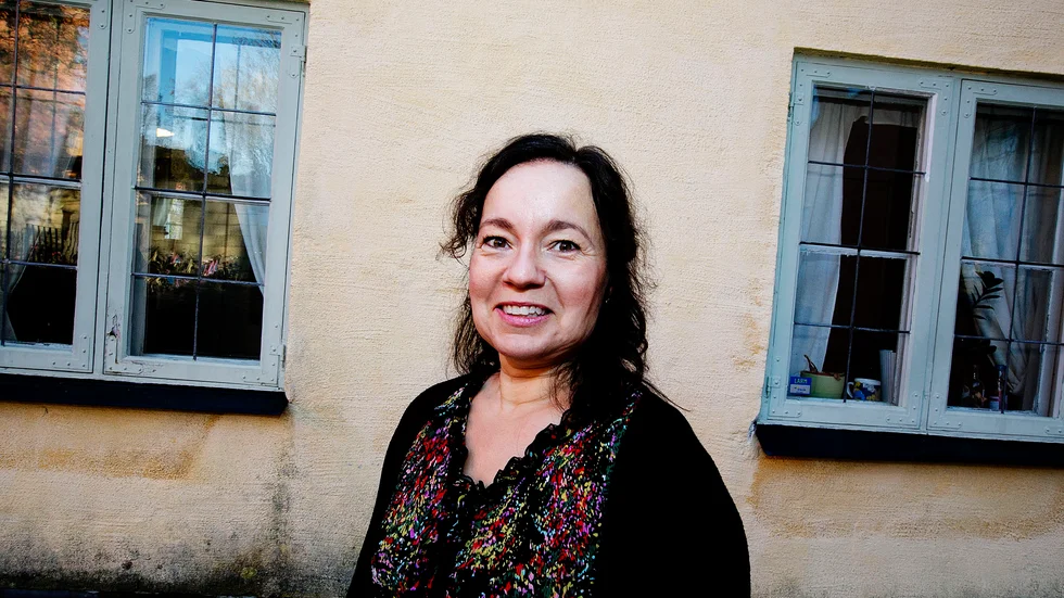 Shirin Ahlbäck Öberg som är docent och universitetslektor har blivit utsedd att ingå i  coronakommissionen.  