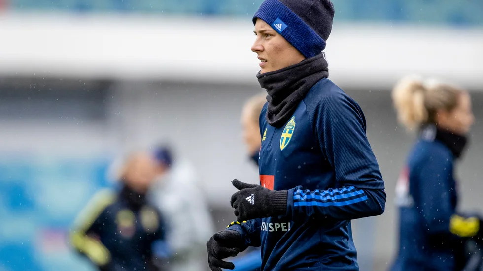 Lina Hurtig under söndagens träning på Ullevi inför EM-kvalmatchen Island på tisdag.