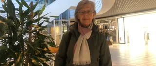 Carin, 72, om halkbekämpningen: "Dåligt grusat"
