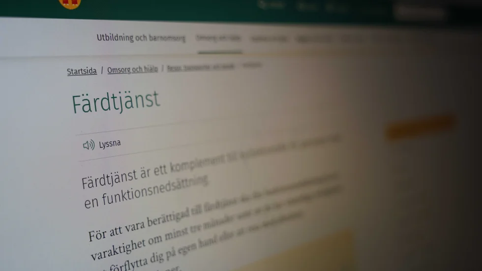 Djur är inte tillåtna inom färdtjänsten, enligt Strängnäs kommuns riktlinjer.
