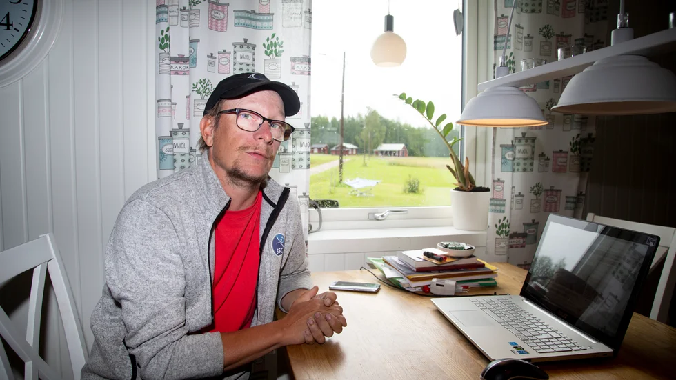 Mats Bergvalls insats ledde till att fyra personer kunde gripas misstänkta för stöld. När han följde efter bilen blev han själv hotfullt behandlad. "De försökte skrämma mig".