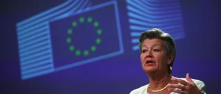 EU: Fler migranter ska skickas hem