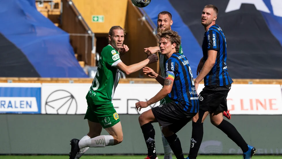 Siriusförsvararna Tim Björkström och Daniel Jarl i senaste hemmmamatchen mot Hammarby. Mot Falkenberg är Björkström avstängd och Jarl kan också missa matchen på grund av skada.