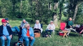 Mangsarve änge i solig sensommarskrud.