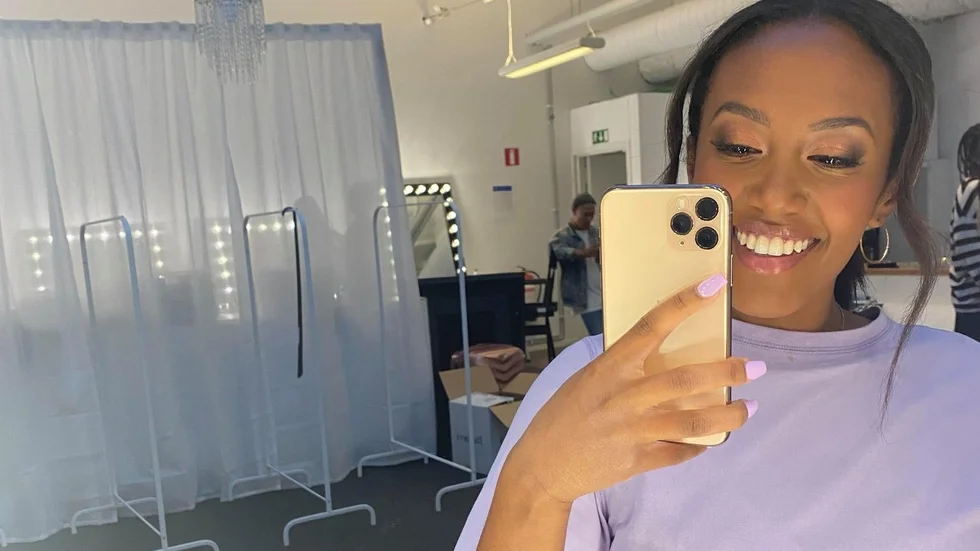 Nadja Holm trivs framför kameran. "Den delen har jag inga problem med. Det är mer det här med att ta tag i att lägga upp saker", säger hon. (Arkivbild)