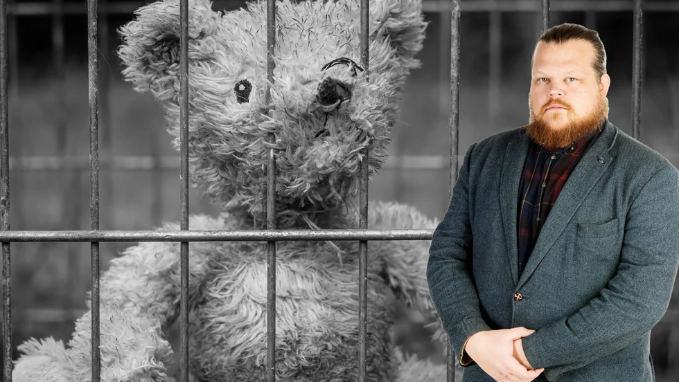 Barn som utsätts för grova sexuella övergrepp tvingas för alltid leva i ett slags fängelse. Statens uppgift är att se till att detsamma gäller gärningsmännen.